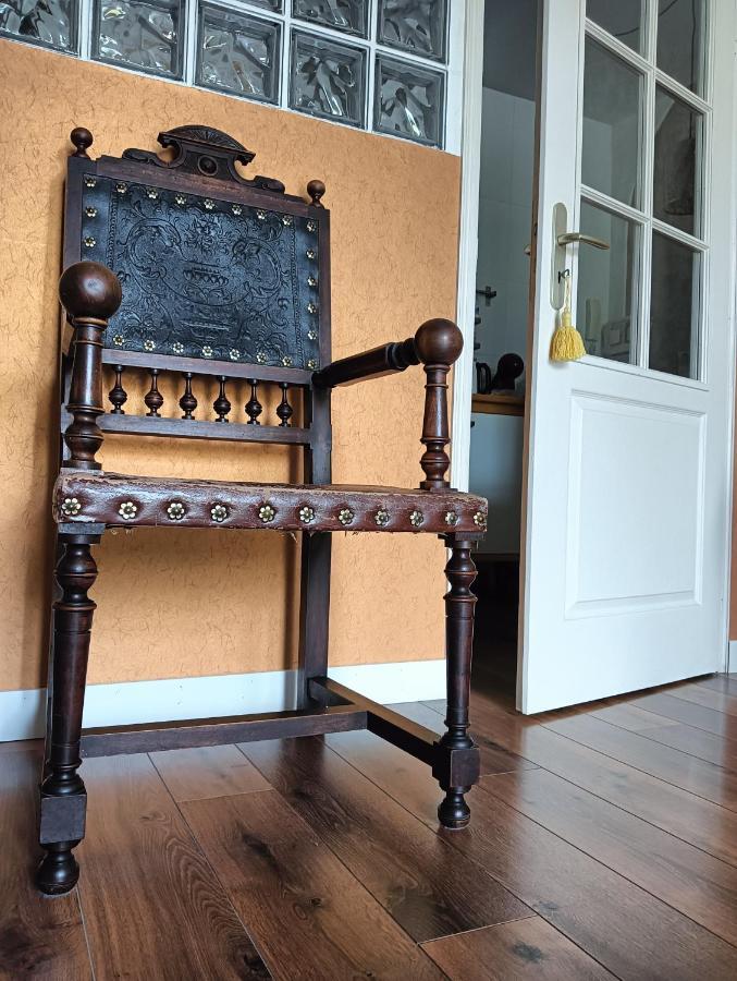 Chatescos - Estudio En Chateau Eksteriør billede