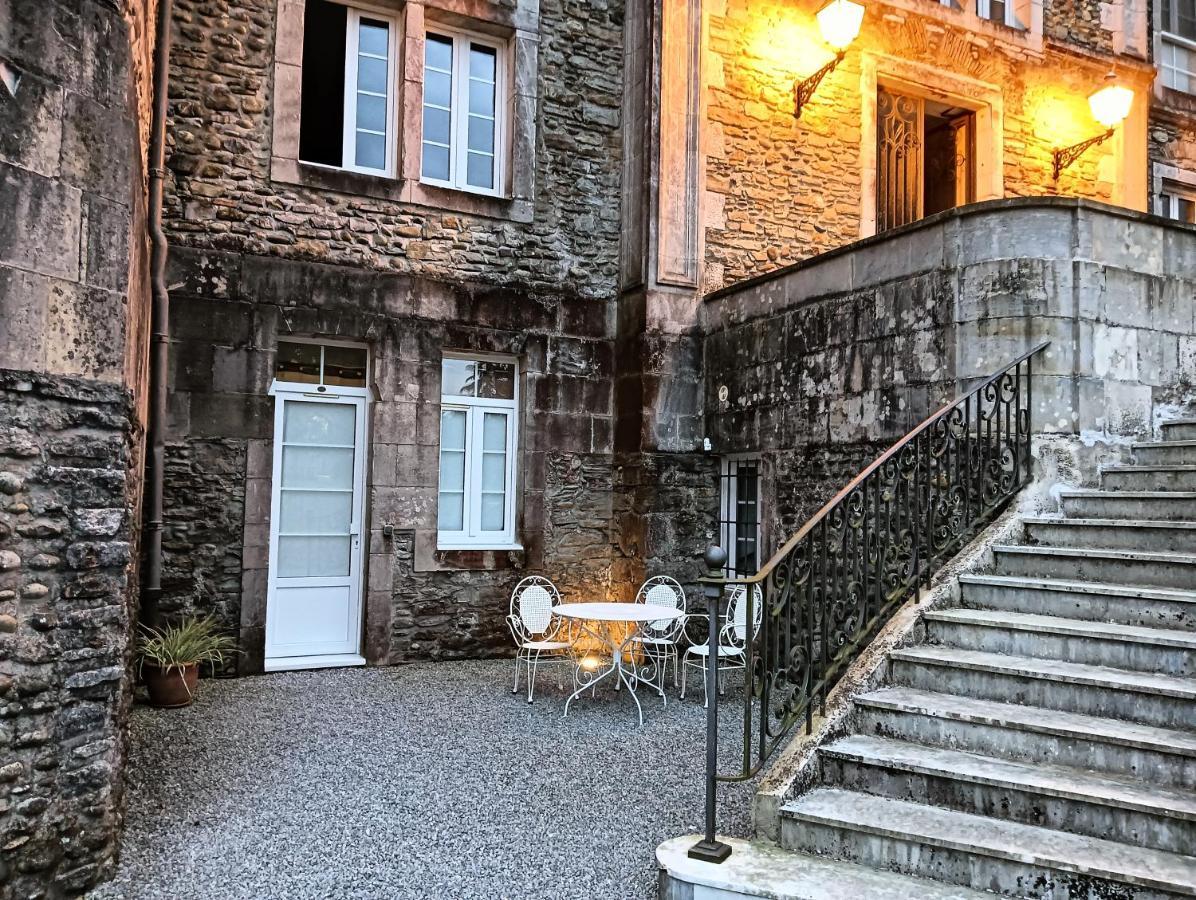 Chatescos - Estudio En Chateau Eksteriør billede